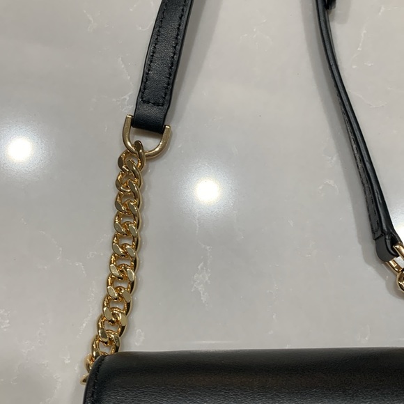 Michael Kors “LOVE” crossbody bag - Picture 4 of 5